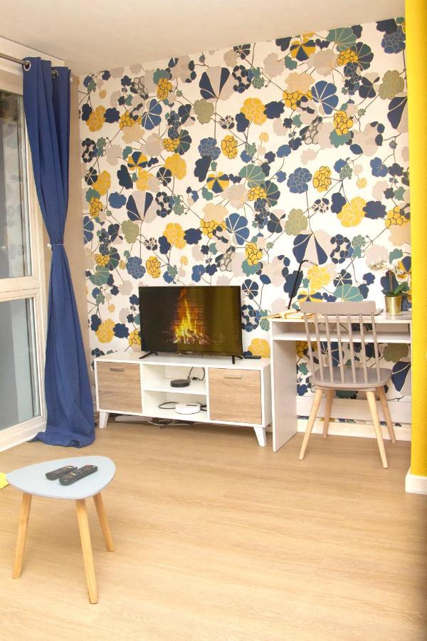 Appartement Entre Geneve Et Chamonix Au Pied Des Montagnes Cluses Exterior photo
